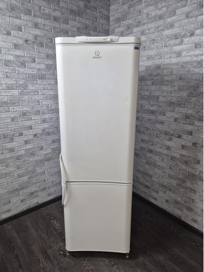 Холодильник INDESIT C 138 G016 Холодильник INDESIT C 138 G016